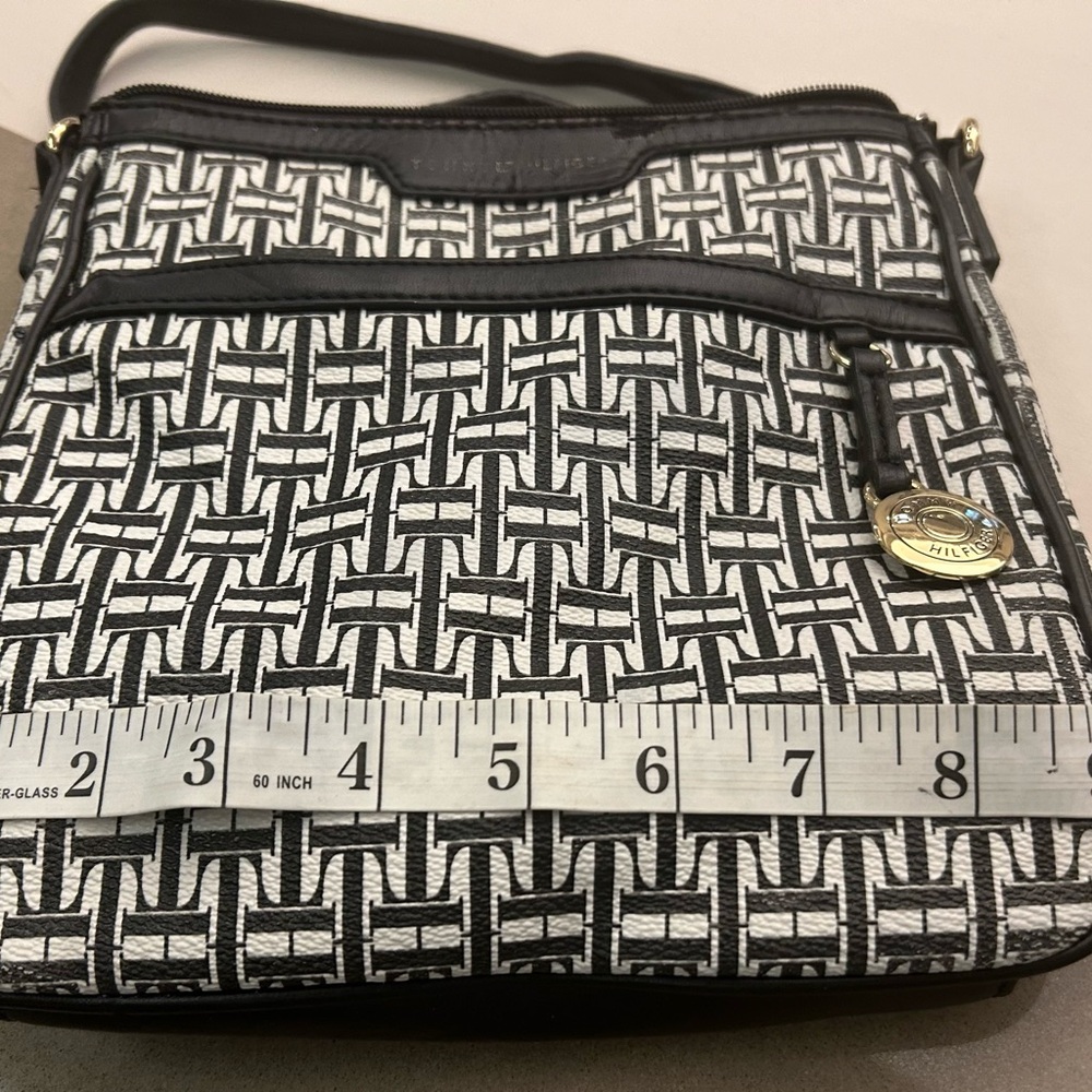 Tommy Hilfiger Black and White Geometric Crossbody Bag with Structured Design
